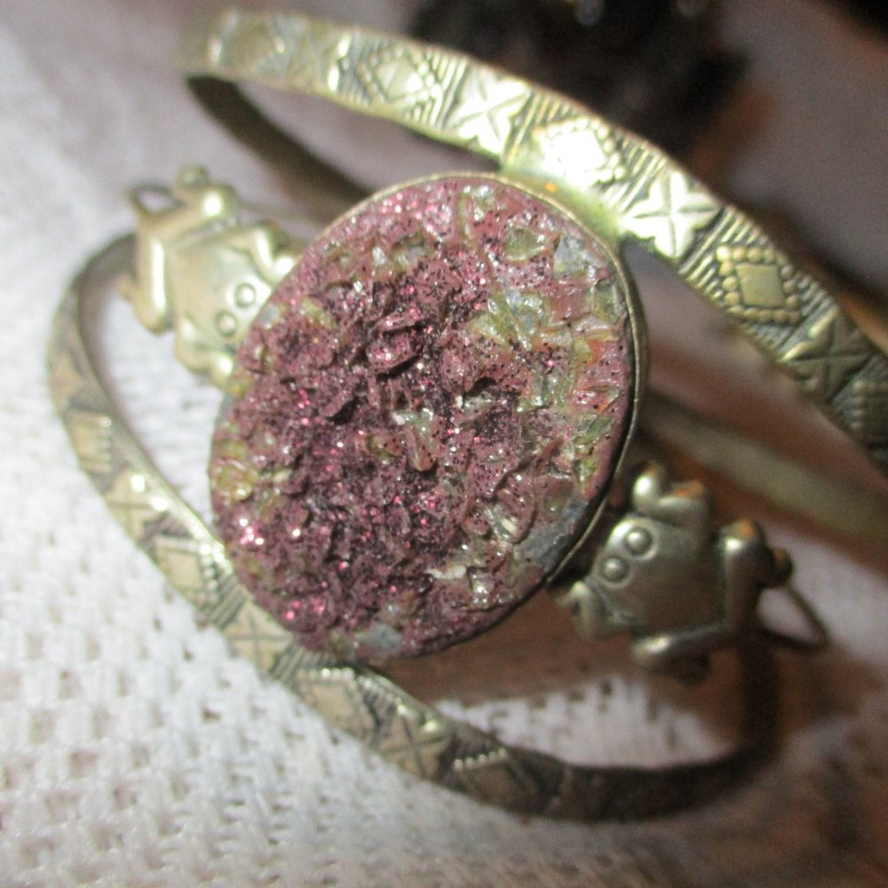 Purple Gems on Metal Bracelet  Crystals